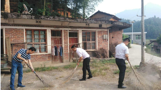 株洲循环集团公司赴炎陵金山村开展结对帮扶